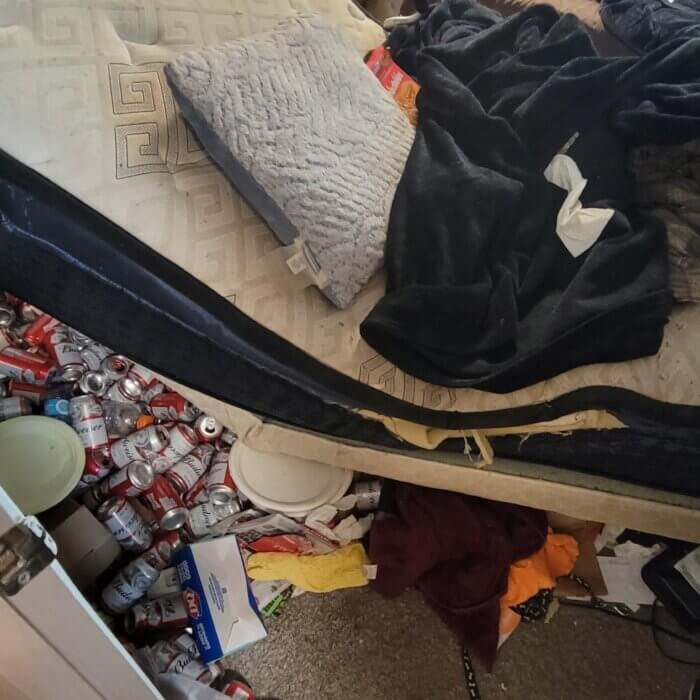 Example of a hoarding clean up and biohazard clean up service Filthy Masters did in Airdrie Alberta, lots of clutters and animal droppings removed.